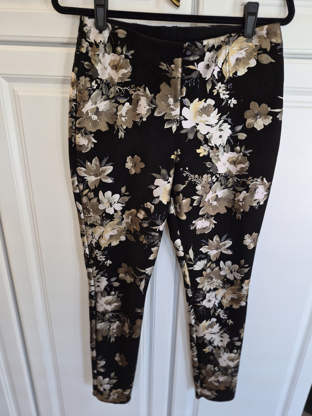 Nygard Slims Black Floral Foil Luxe Ponte Suede Skinny Pull On Medium 10/12
